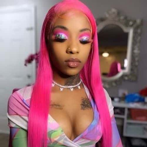 Woman, Treeshiana accused Drake of kicking her out of his house after hooking up (Instagram/@imbigjas)