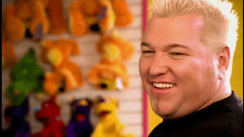 Steve Harwell is joined by his friends and family in his final days. (YouTube/SMASH MOUTH) 