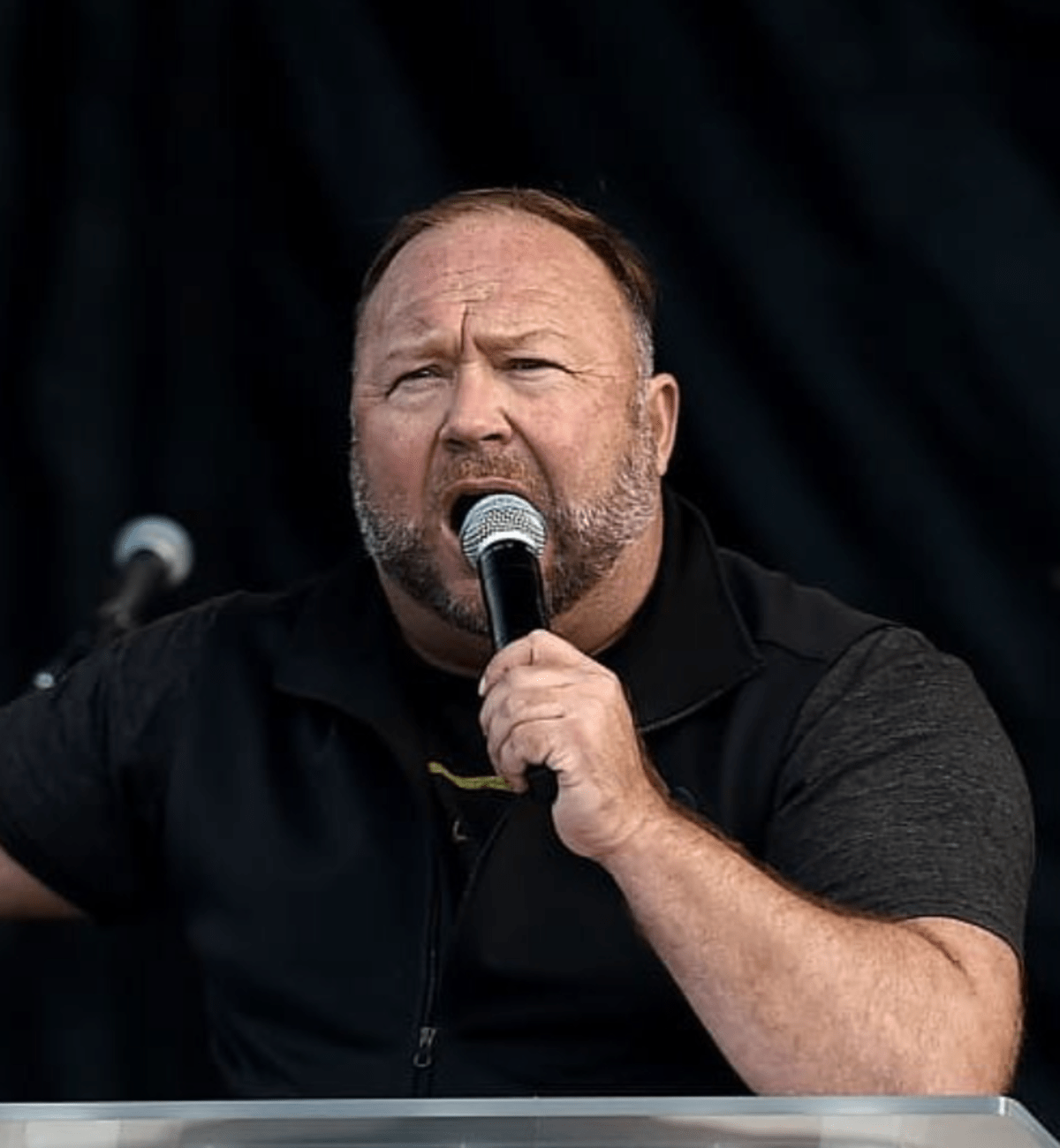 (@alex.jones.infowars/Instagram)