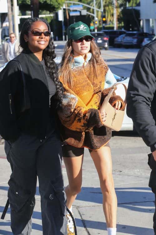 Justine Skye out for lunch with Hailey Beiber and Lori Harvey. (Backgrid)
