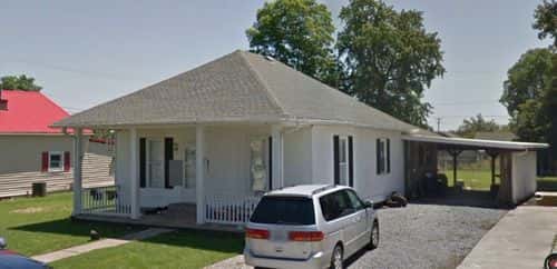 Amy and her two kids, Gage and Glenn, are crashing in Tammy's two-bedroom home