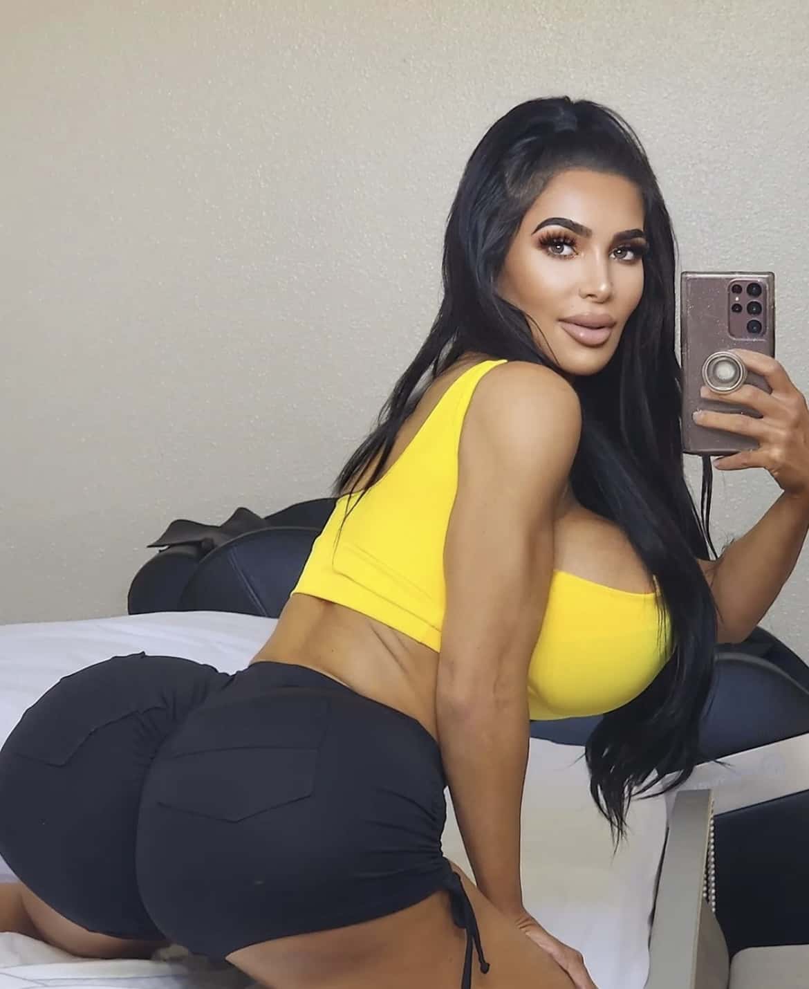 (@ashtens_empire/Instagram)