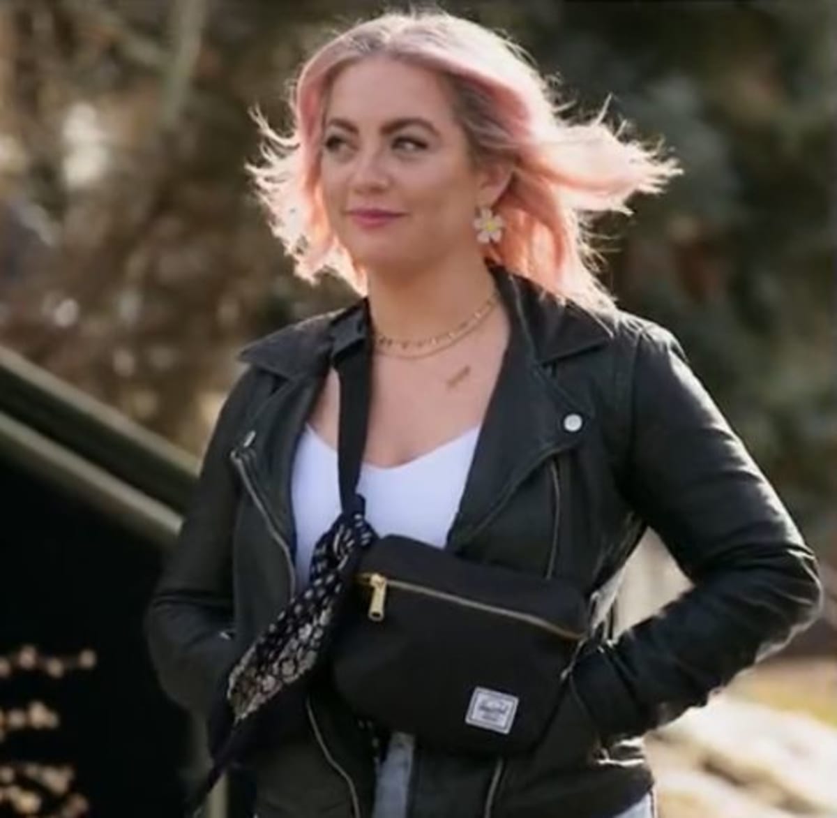 Becca, a photographer from Denver, explains her ideal type as a 