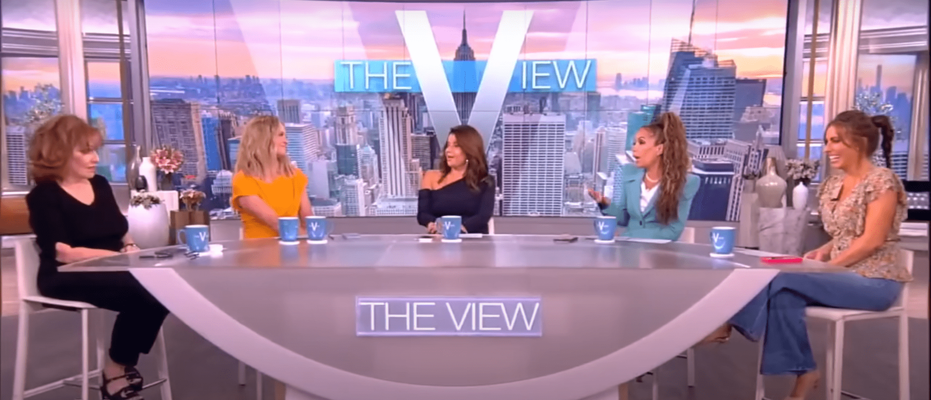 'The View' co-hosts agree with Ana Navarro's analogy about rebound relationships (YouTube/TheView)
