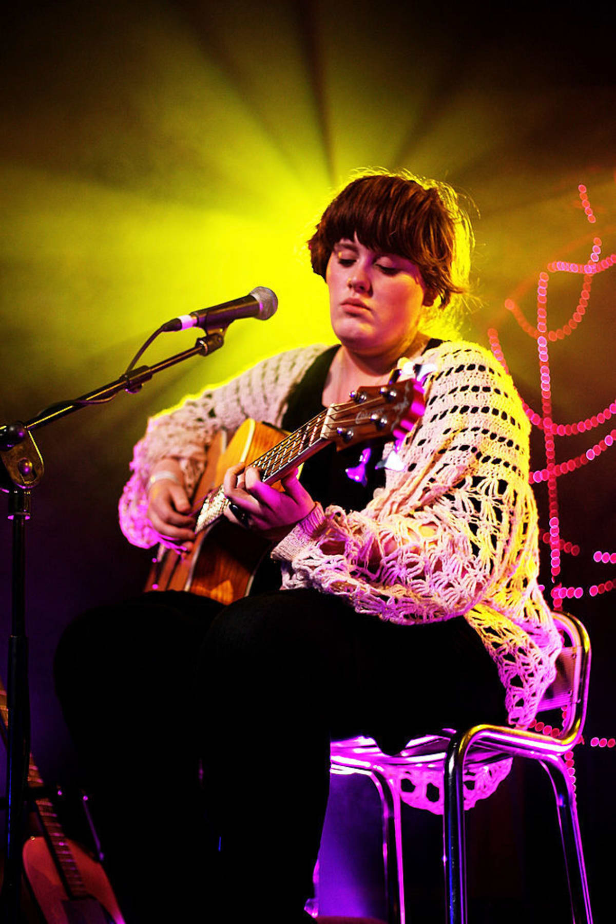 Adele performs on the MTV2 Gonzo On Tour stage on May 19, 2007 in Brighton, England. (Photo by Dave Etheridge-Barnes/Getty Images)





