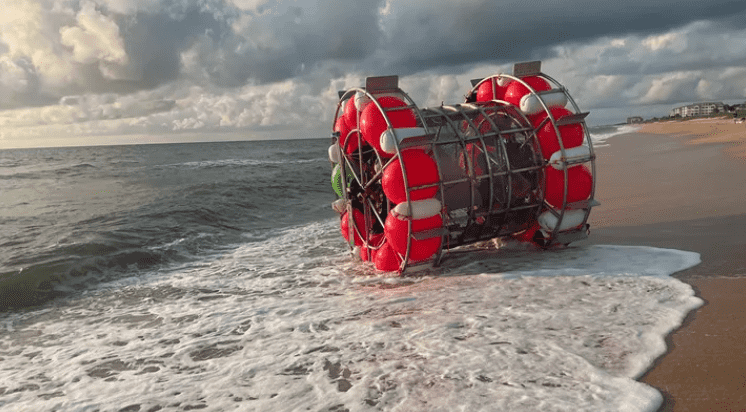 Reza Baluchi’s watercraft on a beach near St. Augustine, Florida(@flaglercountysheriff'soffice/Facebook)

