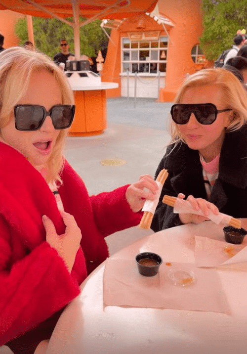 Rebel Wilson and Ramona Agruma enjoying churros at Disneyland (Instagram/@rebelwilson)
