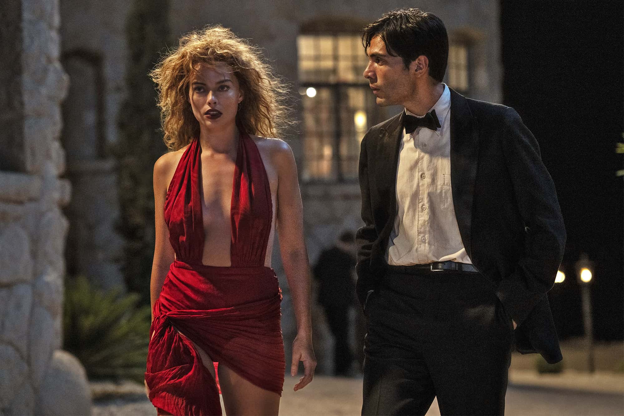 Margot Robbie as Nellie LaRoy and Diego Calva as Manny Torres in 'Babylon' (Paramount Pictures)
