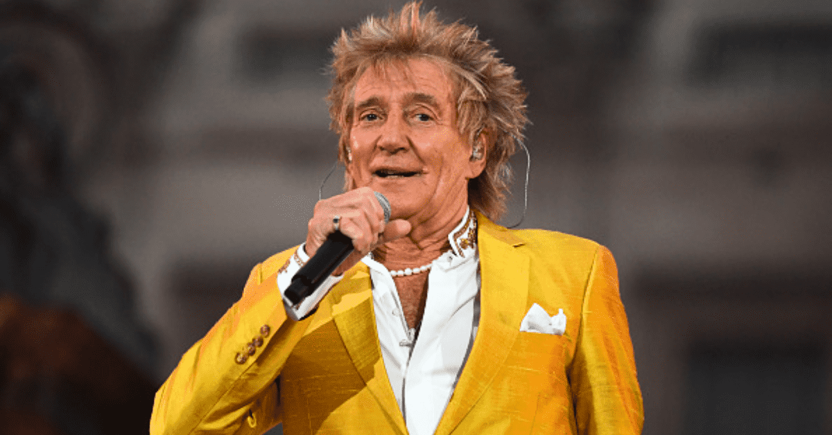 Rod Stewart performs during the BBC Platinum Party at the Palace, as part of the Queen's Platinum Jubilee celebrations, on June 4, 2022 in London, England. The Platinum Jubilee of Elizabeth II is being celebrated from June 2 to June 5, 2022, in the UK and Commonwealth to mark the 70th anniversary of the accession of Queen Elizabeth II on 6 February 1952. (Daniel Leal - WPA Pool/Getty Images)