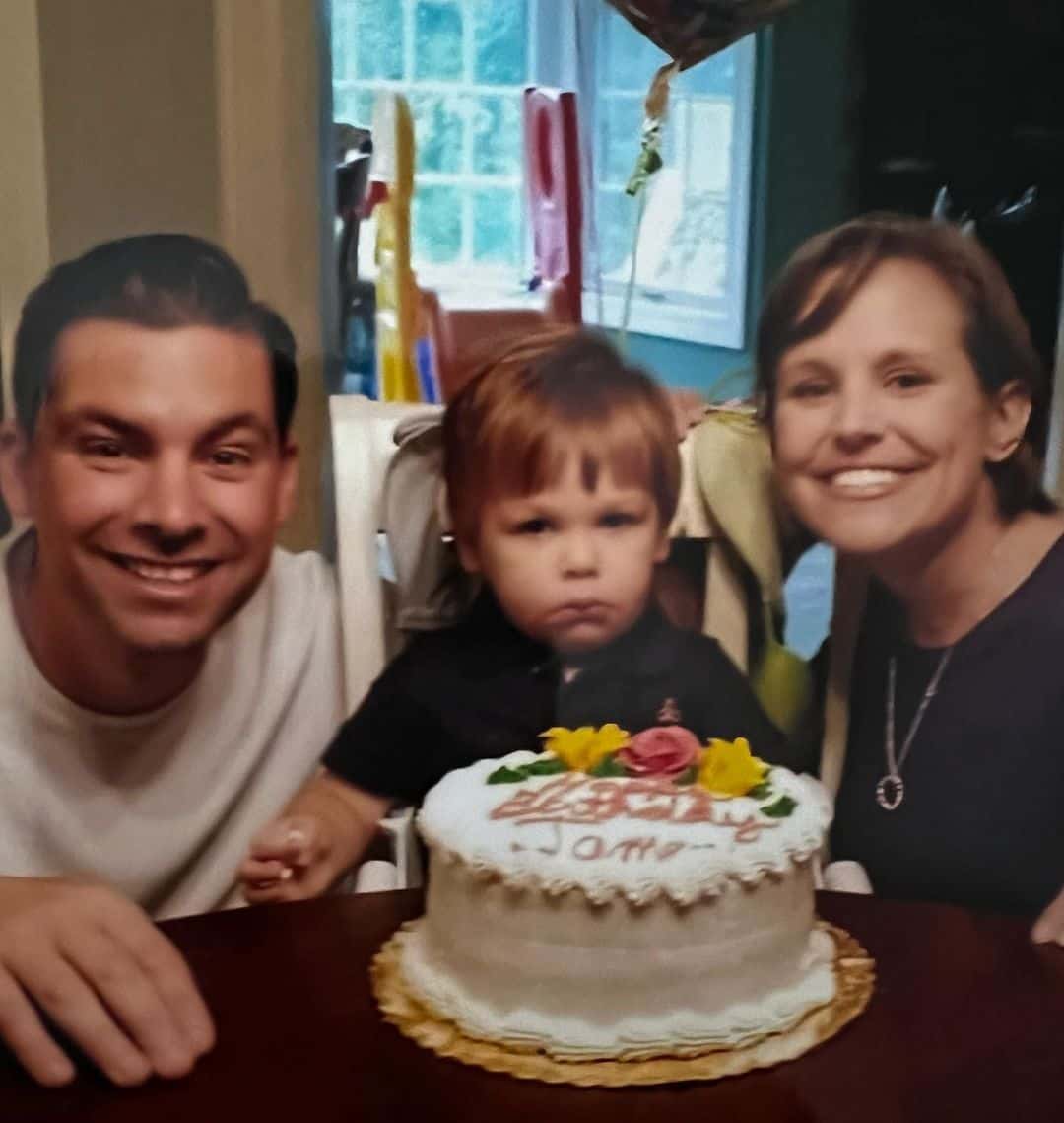 After a two-year fight with breast cancer, Michael Allio's wife Laura Ritter-Allio tragically died away in 2019 (Instagram/michael_alliol4)
