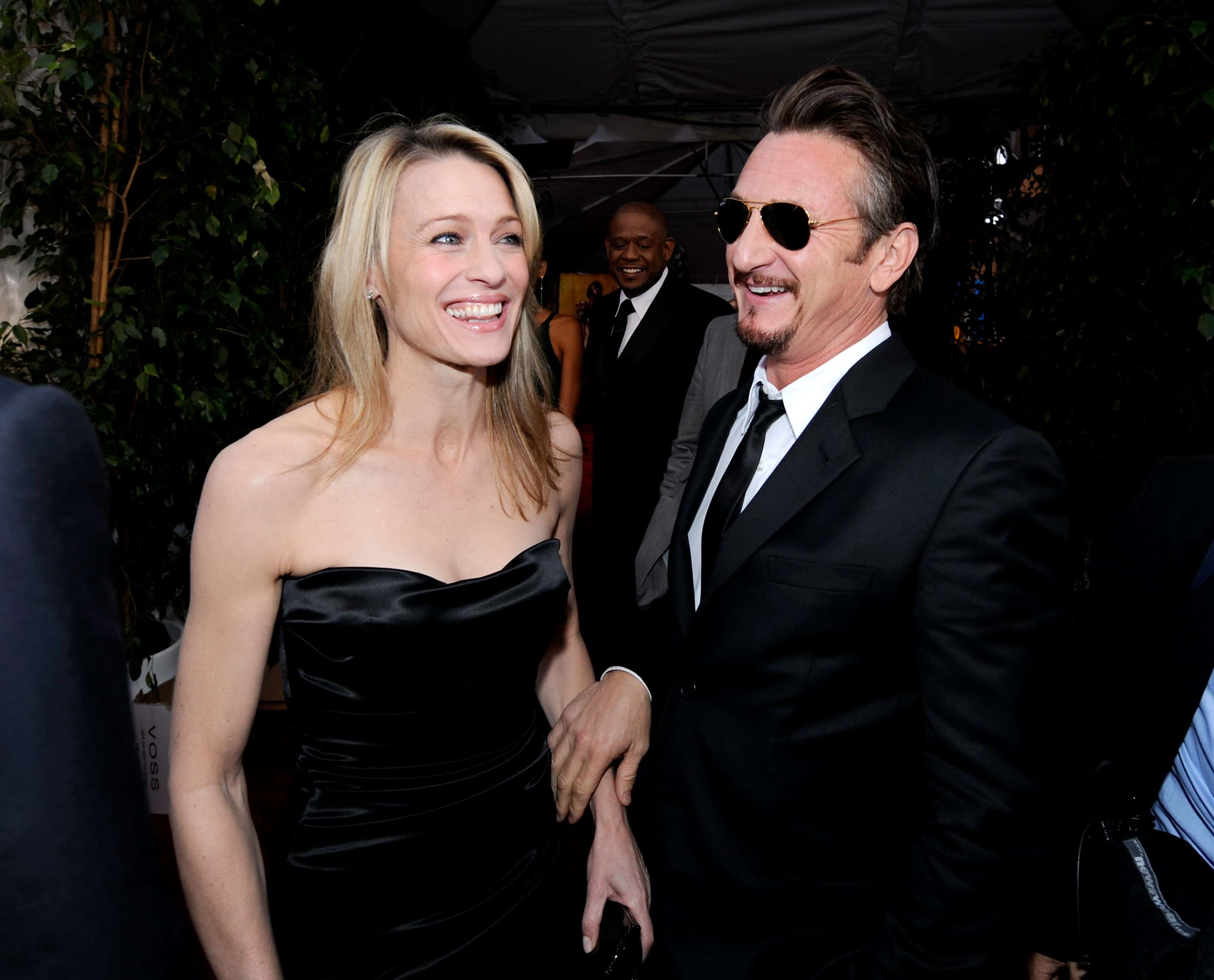 LOS ANGELES, CA - JANUARY 25: Actors Robin Wright Penn and Sean Penn arrive at the 15th Annual Screen Actors Guild Awards held at the Shrine Auditorium on January 25, 2009 in Los Angeles, California. (Photo by Kevork Djansezian/Getty Images)
