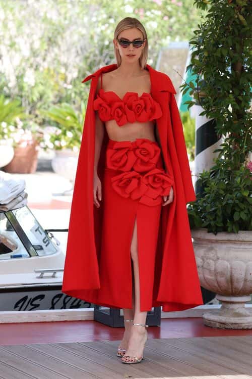 Vanessa Kirby arrives at the Hotel Excelsior during the 79th Venice International Film Festival on September 07, 2022 in Venice, Italy.